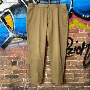 L.L. BEAN-men’s tan cotton CLASSIC FIT pleated chino/khaki dress pants